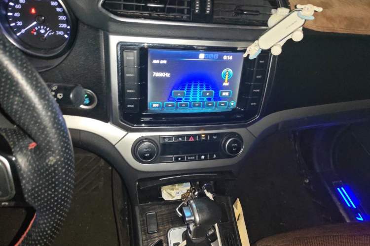 Used Haval H6 Coupe 2016 Blue Label 1.5T Automatic Two-Wheel Drive Elite Model Audio And AC Panel
