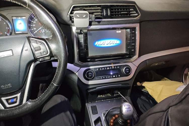 Used Haval H6 Coupe 2016 Blue Label 1.5T Manual Two-Wheel Drive Urban Model Audio And AC Panel