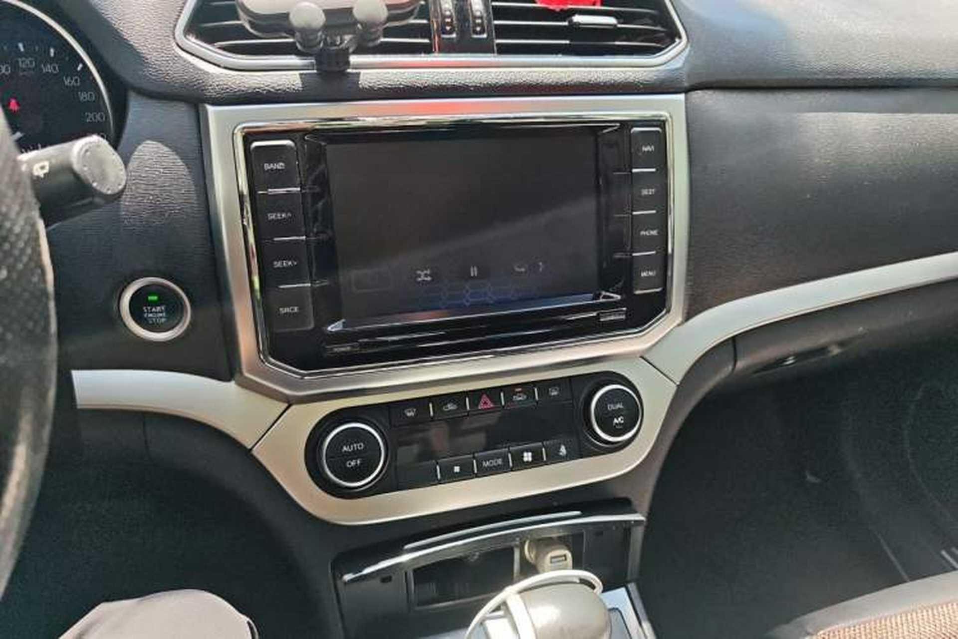Used Haval H6 Coupe 2016 Blue Label 1.5T Automatic Two-Wheel Drive Urban Model Audio And AC Panel