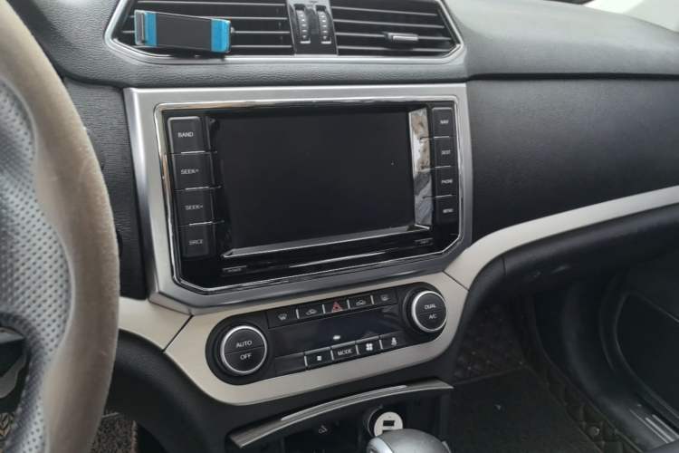 Used Haval H6 Coupe 2016 Blue Label 1.5T Automatic Two-Wheel Drive Urban Model Audio And AC Panel