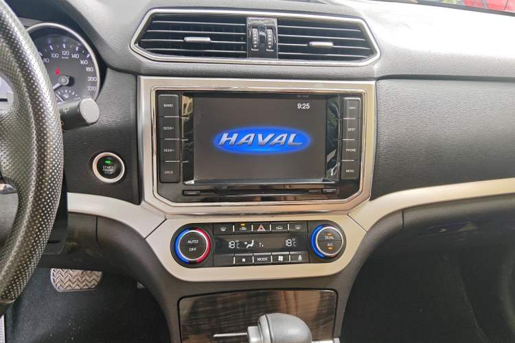 Used Haval H6 Coupe 2016 Blue Label 1.5T Automatic Two-Wheel Drive Elite Model Audio And AC Panel