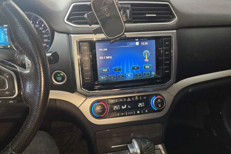 Used Haval H6 Coupe 2016 Blue Label 1.5T Automatic Two-Wheel Drive Elite Model Audio And AC Panel