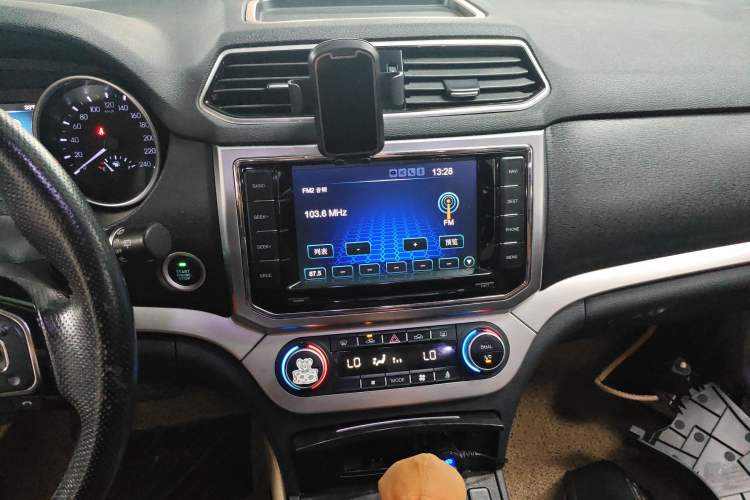 Used Haval H6 Coupe 2016 Blue Label 1.5T Automatic Two-Wheel Drive Urban Model Audio And AC Panel