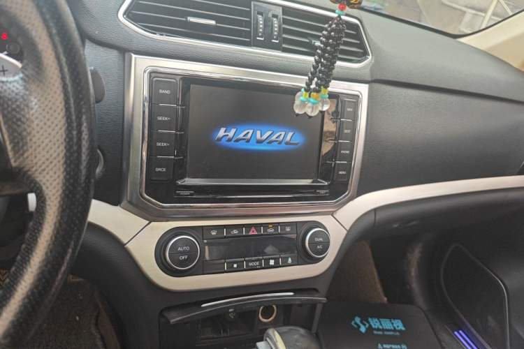 Used Haval H6 Coupe 2016 Blue Label 1.5T Automatic Two-Wheel Drive Elite Model Audio And AC Panel