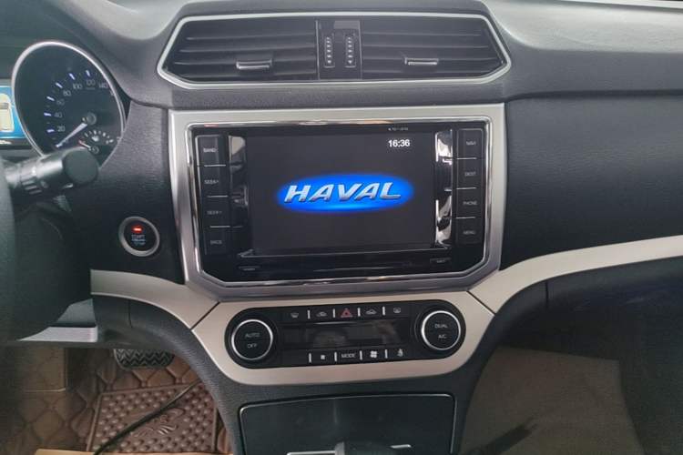 Used Haval H6 Coupe 2016 Blue Label 1.5T Automatic Two-Wheel Drive Elite Model Audio And AC Panel