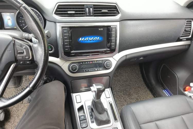 Used Haval H6 Coupe 2016 Blue Label 1.5T Automatic Two-Wheel Drive Elite Model Audio And AC Panel