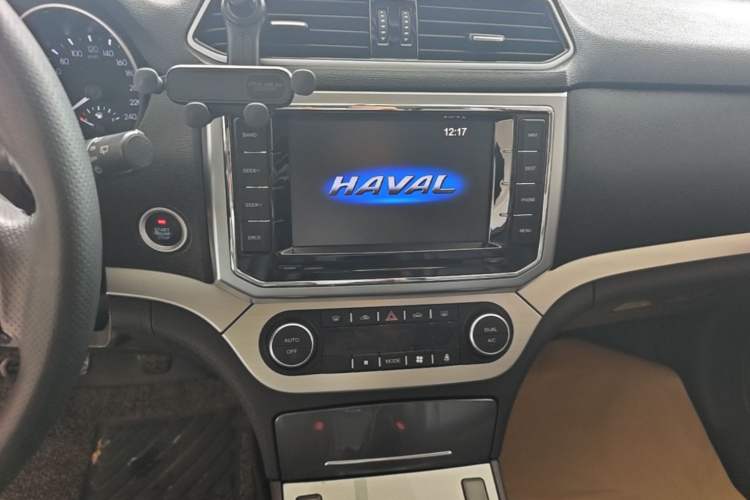 Used Haval H6 Coupe 2016 Blue Label 1.5T Manual Two-Wheel Drive Urban Model Audio And AC Panel