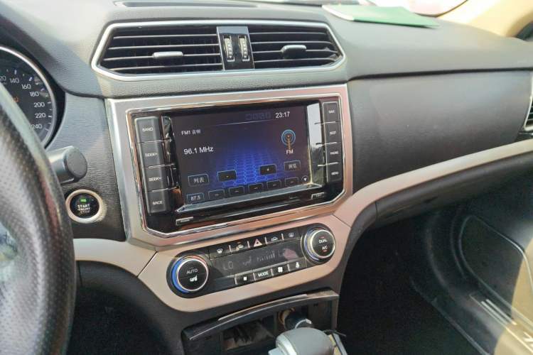 Used Haval H6 Coupe 2016 Blue Label 1.5T Automatic Two-Wheel Drive Urban Model Audio And AC Panel