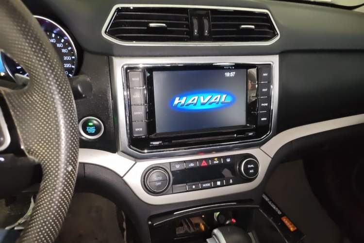 Used Haval H6 Coupe 2016 Blue Label 1.5T Automatic Two-Wheel Drive Urban Model Audio And AC Panel