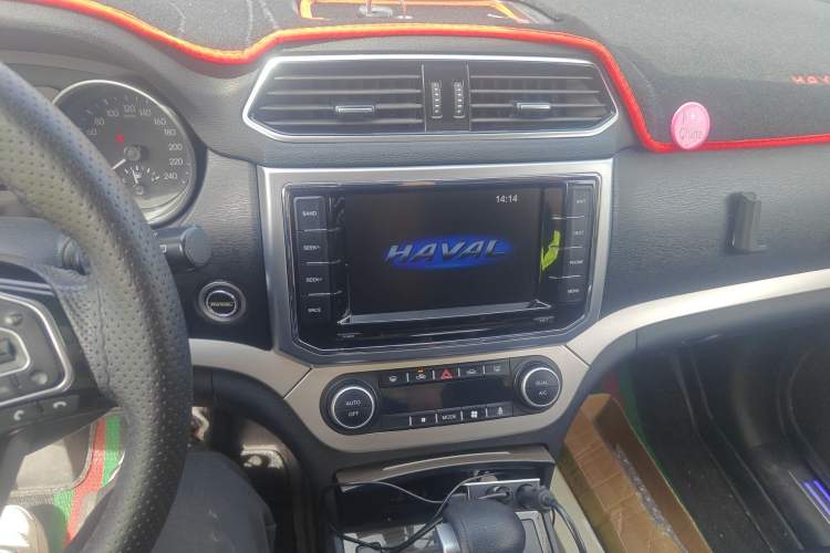 Used Haval H6 Coupe 2016 Blue Label 1.5T Automatic Two-Wheel Drive Elite Model Audio And AC Panel