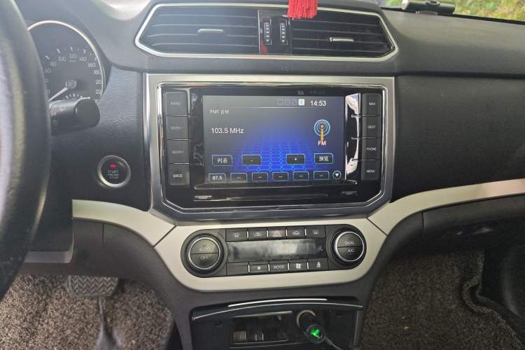 Used Haval H6 Coupe 2016 Blue Label 1.5T Automatic Two-Wheel Drive Elite Model Audio And AC Panel