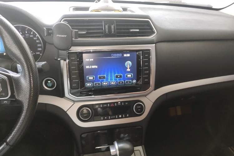 Used Haval H6 Coupe 2016 Blue Label 1.5T Automatic Two-Wheel Drive Elite Model Audio And AC Panel