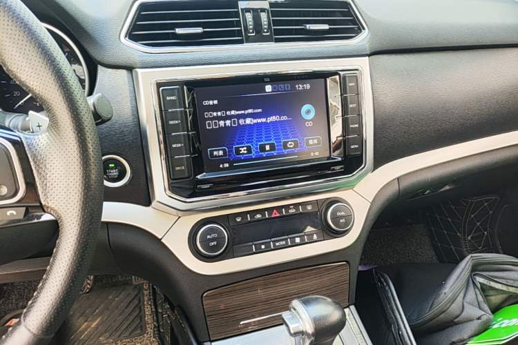 Used Haval H6 Coupe 2016 Blue Label 1.5T Automatic Two-Wheel Drive Urban Model Audio And AC Panel