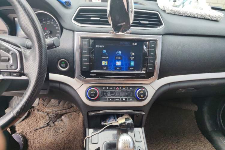 Used Haval H6 Coupe 2016 Blue Label 1.5T Manual Two-Wheel Drive Urban Model Audio And AC Panel