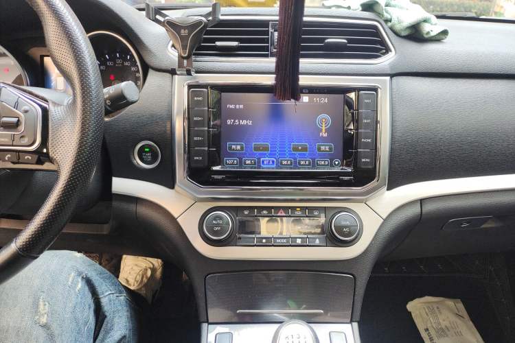 Used Haval H6 Coupe 2016 Blue Label 1.5T Manual Two-Wheel Drive Elite Model Audio And AC Panel