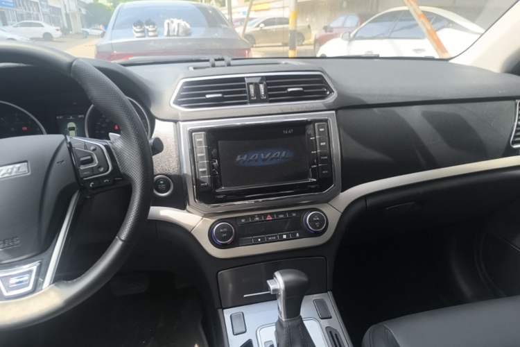 Used Haval H6 Coupe 2016 Blue Label 1.5T Automatic Two-Wheel Drive Elite Model Audio And AC Panel