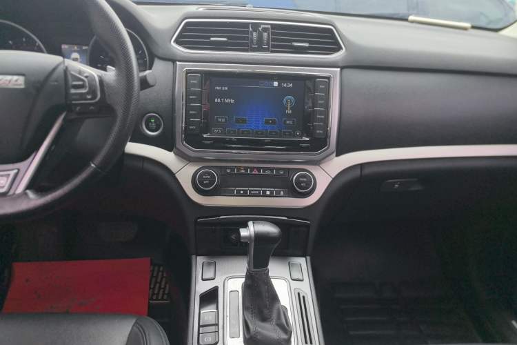 Used Haval H6 Coupe 2016 Blue Label 1.5T Automatic Two-Wheel Drive Urban Model Audio And AC Panel