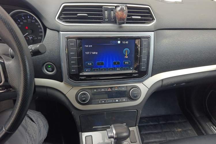 Used Haval H6 Coupe 2016 Blue Label 1.5T Automatic Two-Wheel Drive Urban Model Audio And AC Panel
