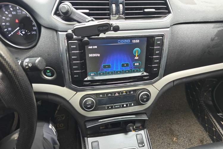 Used Haval H6 Coupe 2016 Blue Label 1.5T Manual Two-Wheel Drive Elite Model Audio And AC Panel