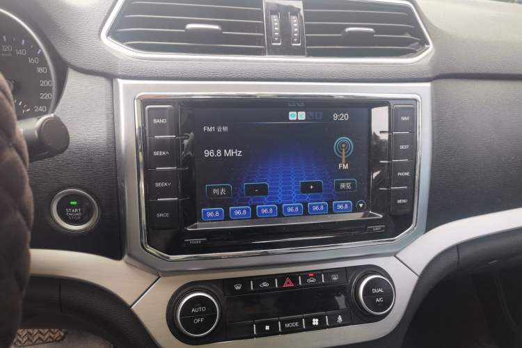 Used Haval H6 Coupe 2016 Blue Label 1.5T Automatic Two-Wheel Drive Elite Model Audio And AC Panel