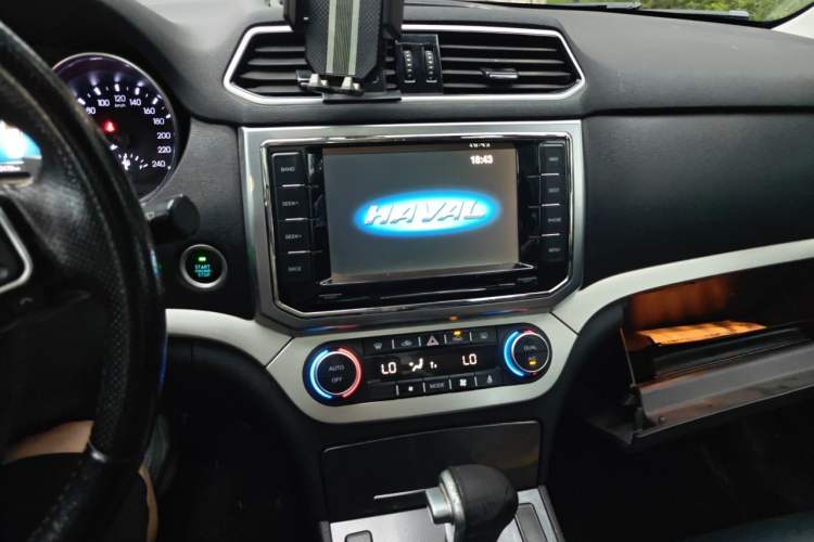 Used Haval H6 Coupe 2016 Blue Label 1.5T Automatic Two-Wheel Drive Urban Model Audio And AC Panel