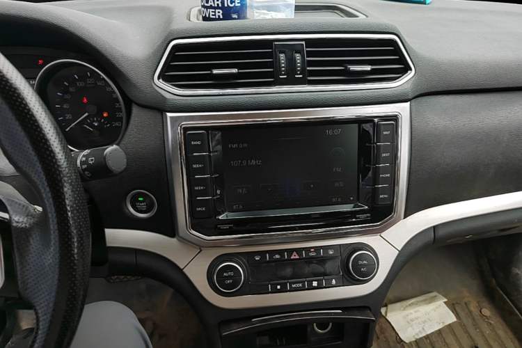 Used Haval H6 Coupe 2016 Blue Label 1.5T Automatic Two-Wheel Drive Elite Model Audio And AC Panel