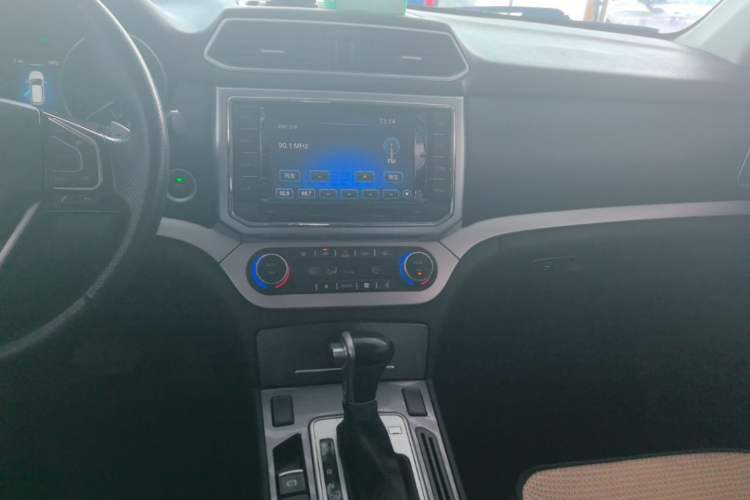 Used Haval H6 Coupe 2016 Blue Label 1.5T Automatic Two-Wheel Drive Urban Model Audio And AC Panel
