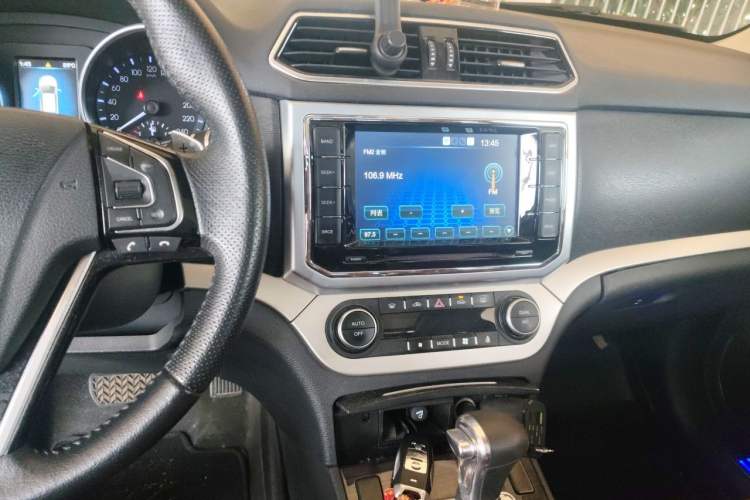 Used Haval H6 Coupe 2016 Blue Label 1.5T Automatic Two-Wheel Drive Elite Model Audio And AC Panel