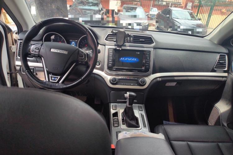 Used Haval H6 Coupe 2016 Blue Label 1.5T Automatic Two-Wheel Drive Elite Model Center Console