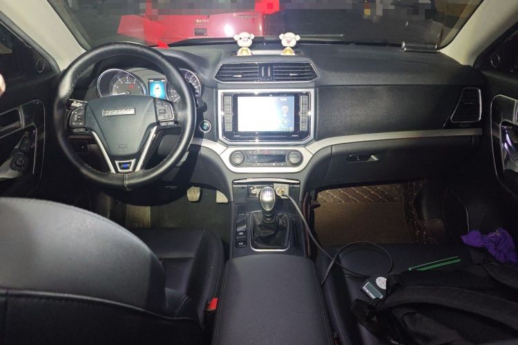 Used Haval H6 Coupe 2016 Blue Label 1.5T Manual Two-Wheel Drive Urban Model Center Console