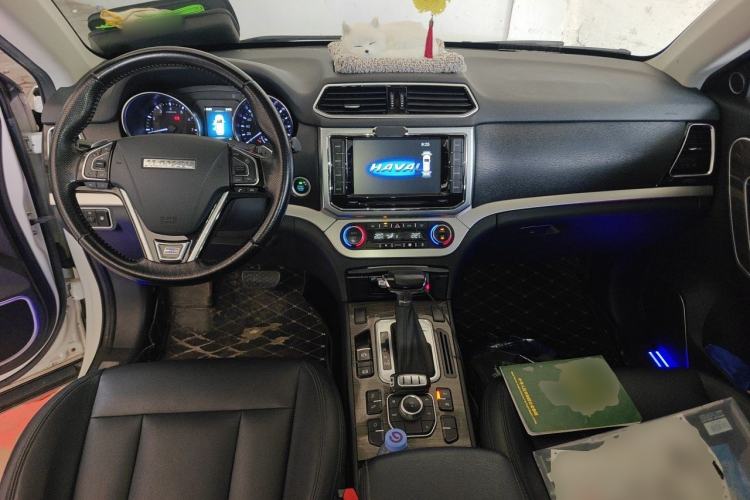 Used Haval H6 Coupe 2016 Blue Label 1.5T Automatic Two-Wheel Drive Elite Model Center Console