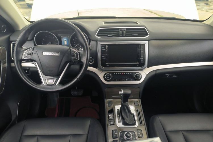 Used Haval H6 Coupe 2016 Blue Label 1.5T Automatic Two-Wheel Drive Elite Model Center Console