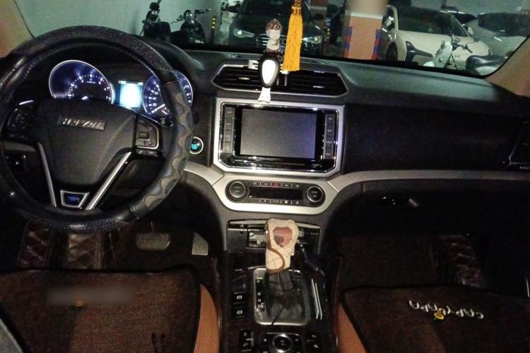 Used Haval H6 Coupe 2016 Blue Label 1.5T Automatic Two-Wheel Drive Elite Model Center Console