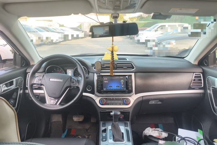 Used Haval H6 Coupe 2016 Blue Label 1.5T Automatic Two-Wheel Drive Urban Model Center Console