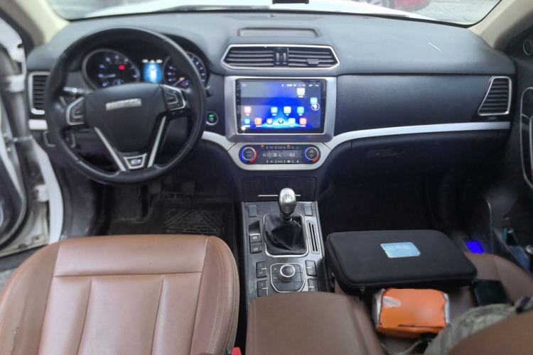 Used Haval H6 Coupe 2016 Blue Label 1.5T Manual Two-Wheel Drive Elite Model Center Console