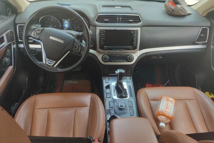 Used Haval H6 Coupe 2016 Blue Label 1.5T Automatic Two-Wheel Drive Urban Model Center Console