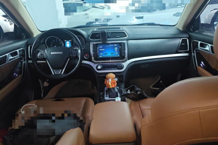 Used Haval H6 Coupe 2016 Blue Label 1.5T Automatic Two-Wheel Drive Urban Model Center Console