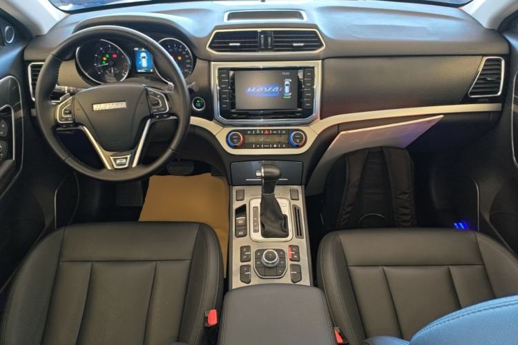 Used Haval H6 Coupe 2016 Blue Label 1.5T Automatic Two-Wheel Drive Elite Model Center Console