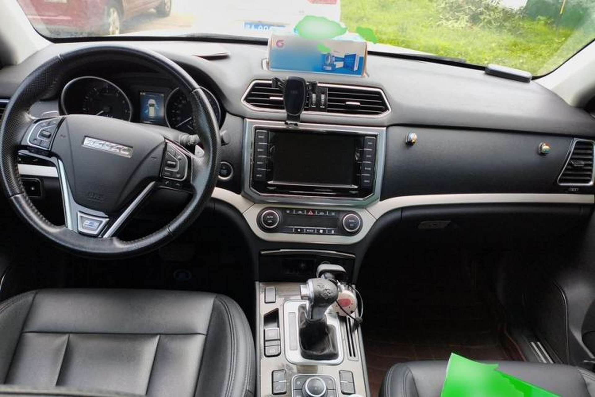 Used Haval H6 Coupe 2016 Blue Label 1.5T Automatic Two-Wheel Drive Urban Model Center Console