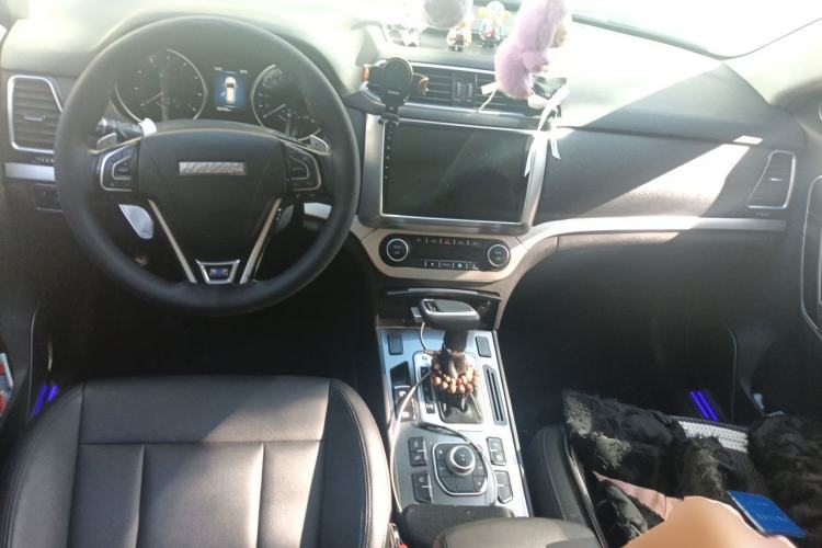 Used Haval H6 Coupe 2016 Blue Label 1.5T Automatic Two-Wheel Drive Elite Model Center Console