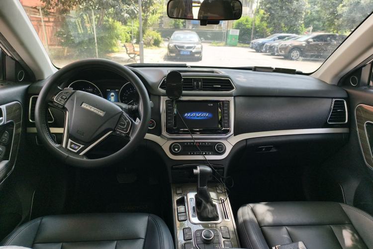 Used Haval H6 Coupe 2016 Blue Label 1.5T Automatic Two-Wheel Drive Urban Model Center Console