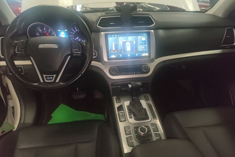 Used Haval H6 Coupe 2016 Blue Label 1.5T Automatic Two-Wheel Drive Urban Model Center Console