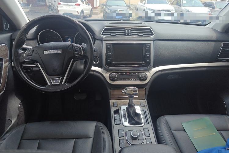 Used Haval H6 Coupe 2016 Blue Label 1.5T Automatic Two-Wheel Drive Elite Model Center Console