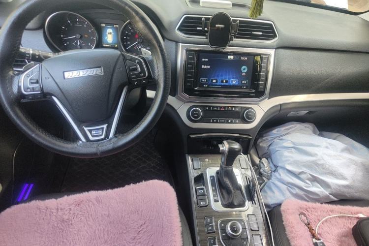 Used Haval H6 Coupe 2016 Blue Label 1.5T Automatic Two-Wheel Drive Elite Model Center Console