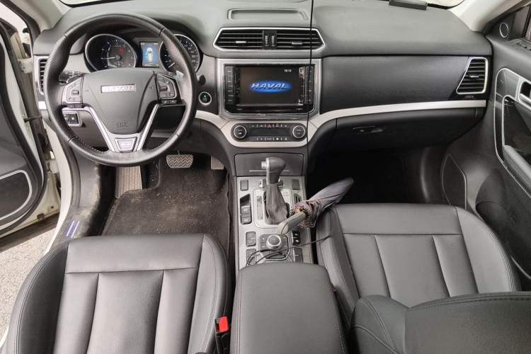 Used Haval H6 Coupe 2016 Blue Label 1.5T Automatic Two-Wheel Drive Elite Model Center Console