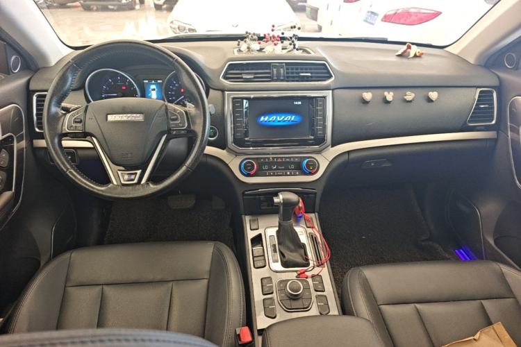 Used Haval H6 Coupe 2016 Blue Label 1.5T Automatic Two-Wheel Drive Elite Model Center Console