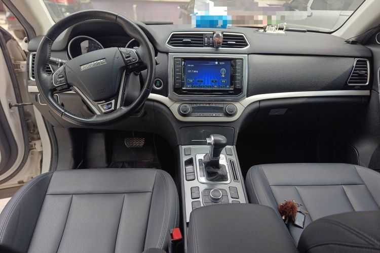 Used Haval H6 Coupe 2016 Blue Label 1.5T Automatic Two-Wheel Drive Urban Model Center Console