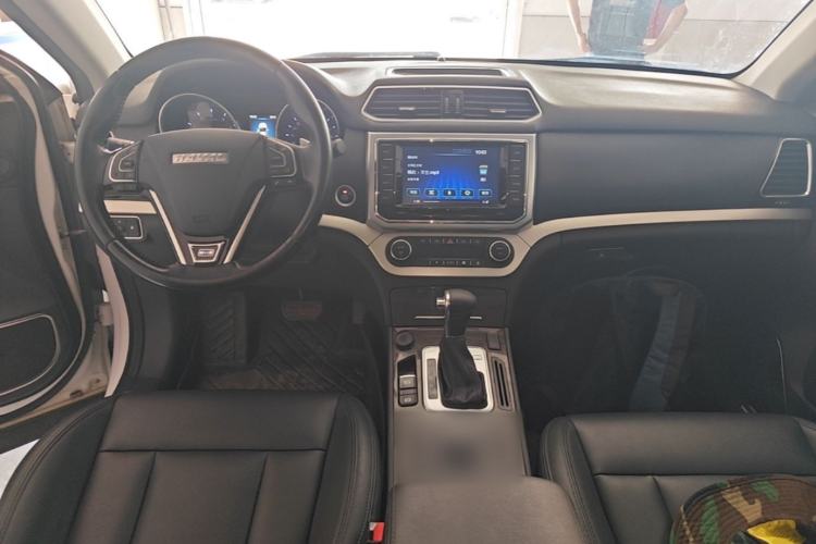 Used Haval H6 Coupe 2016 Blue Label 1.5T Automatic Two-Wheel Drive Urban Model Center Console
