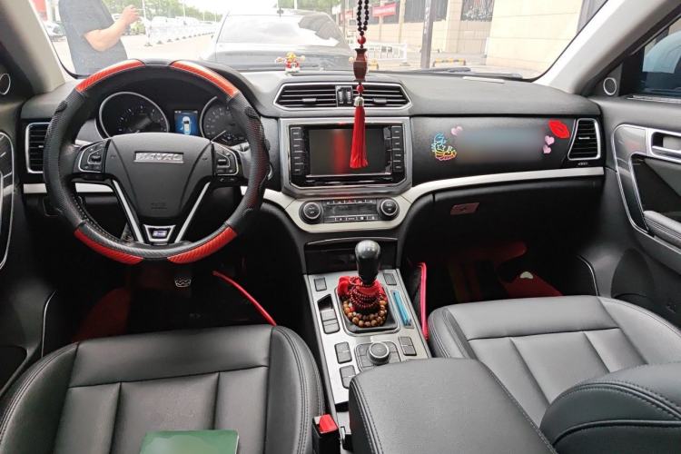 Used Haval H6 Coupe 2016 Blue Label 1.5T Manual Two-Wheel Drive Urban Model Center Console