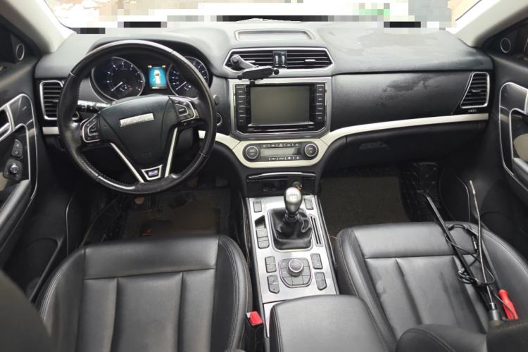 Used Haval H6 Coupe 2016 Blue Label 1.5T Manual Two-Wheel Drive Elite Model Center Console